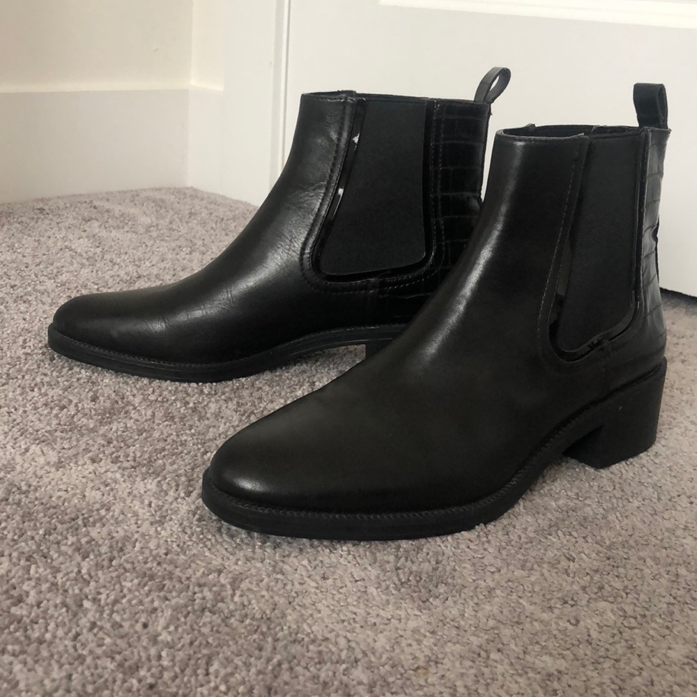 Zara Leather Chelsea Boot